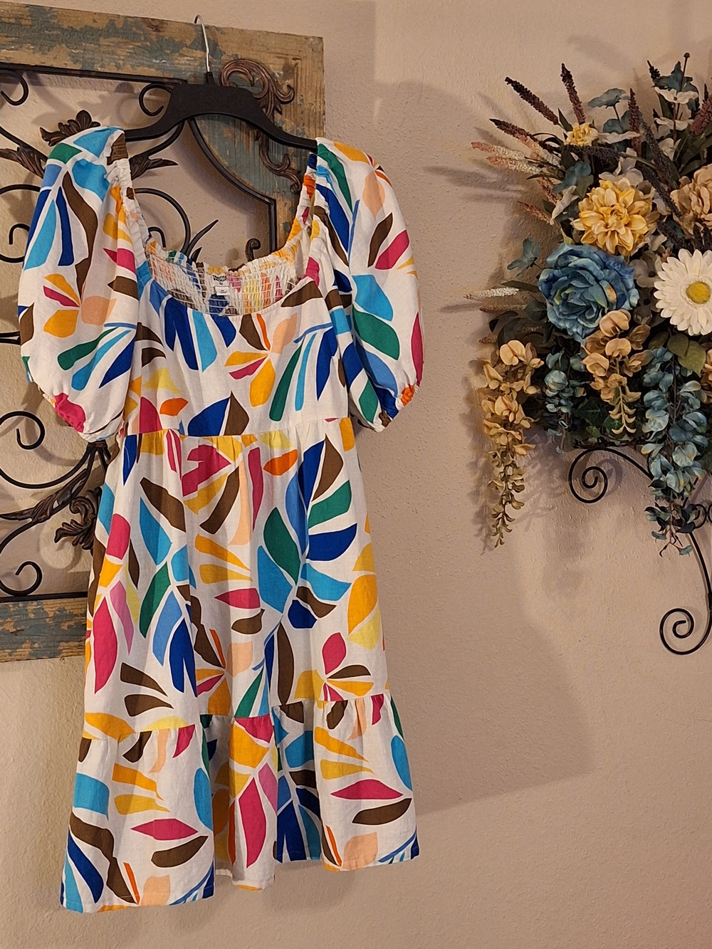 Tabitha White Mini Dress with Multicolor Leaf Print. Size Medium